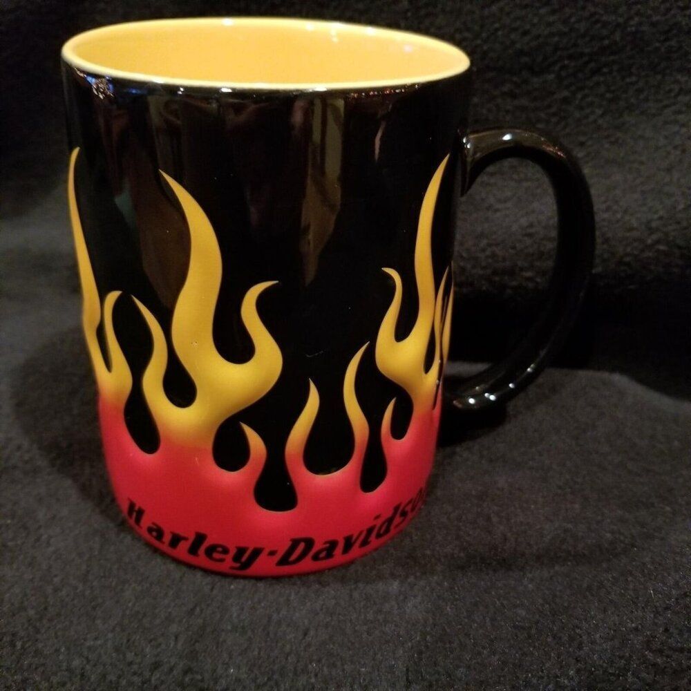 Harley Davidson Motorcycle Sculpted Flame Black Mug 2010 Cup Yellow Interior